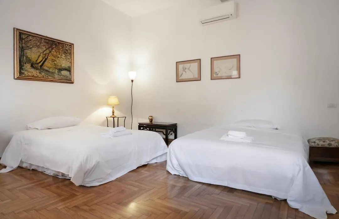 Trevi Fountain Apartment-1