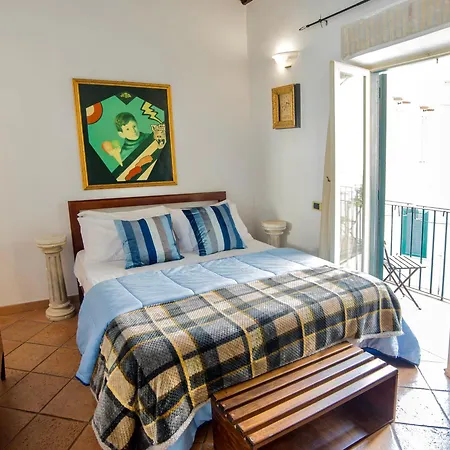 Trevi Fountain Apartment-3